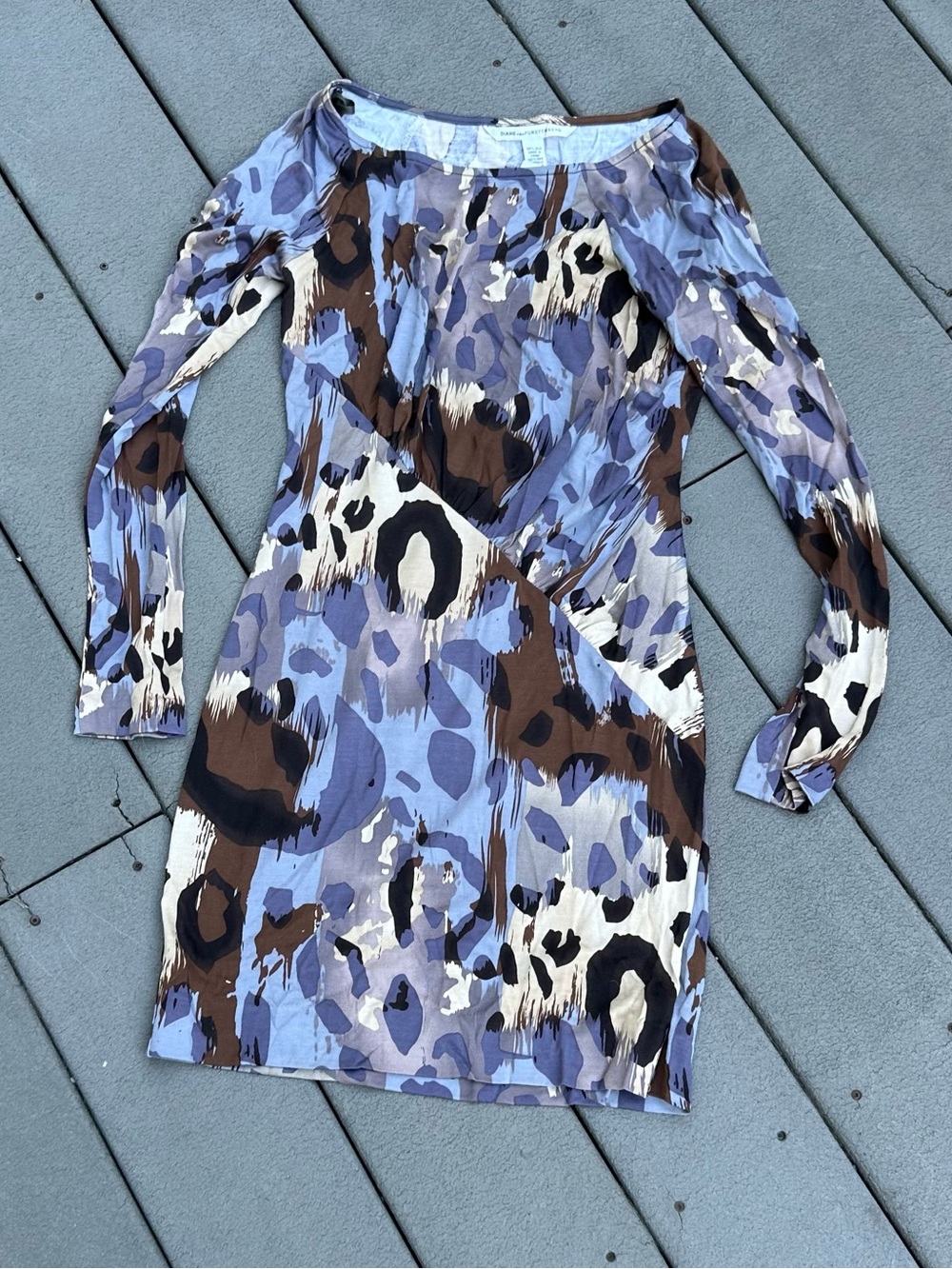 NWT: Diane Von Furstenberg Animal Print 100% Silk Long Sleeve Mini Dress Size 4 - Picture 5 of 5